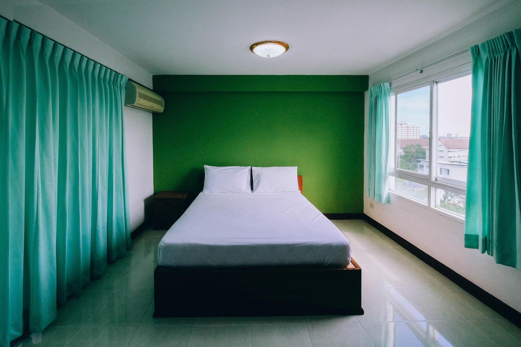 Golden House @ On-Nut Station Motel Bangkok Dış mekan fotoğraf