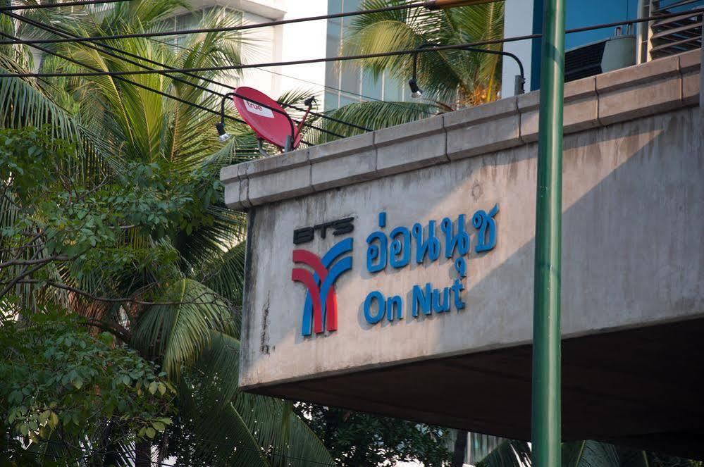 Golden House @ On-Nut Station Motel Bangkok Dış mekan fotoğraf