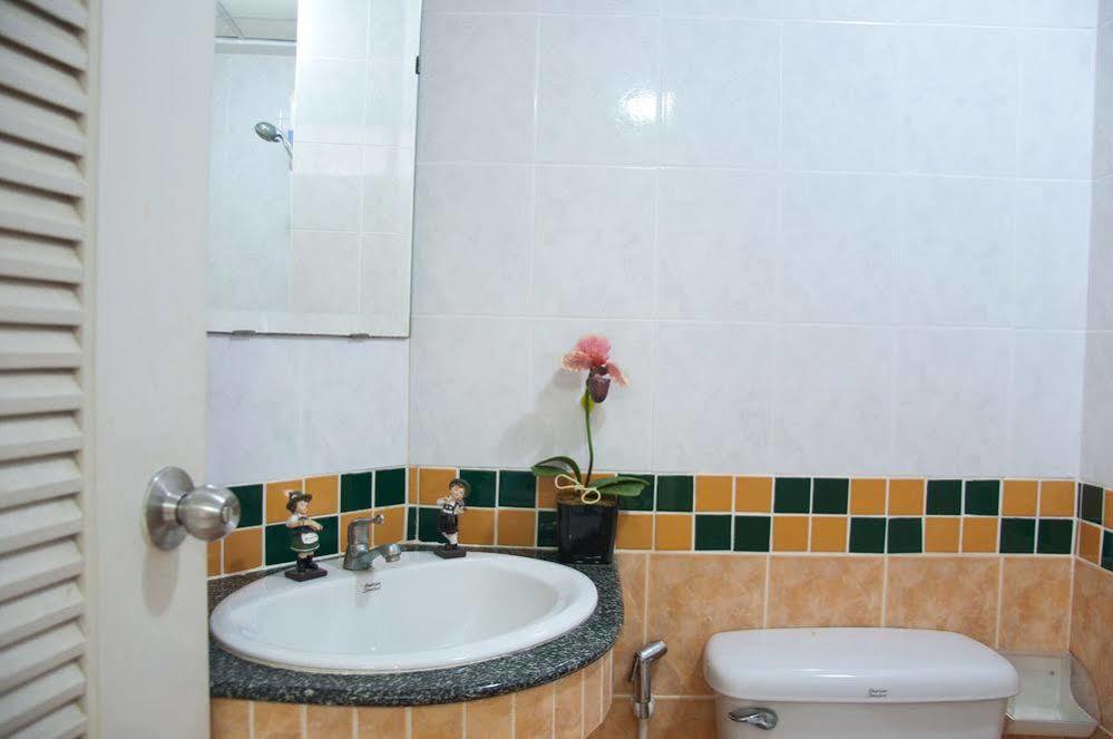 Golden House @ On-Nut Station Motel Bangkok Dış mekan fotoğraf